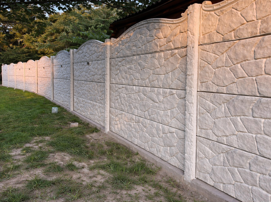 Krupan kamen - betonska-ograda-krupan-kamen-visina-2m.jpg.png