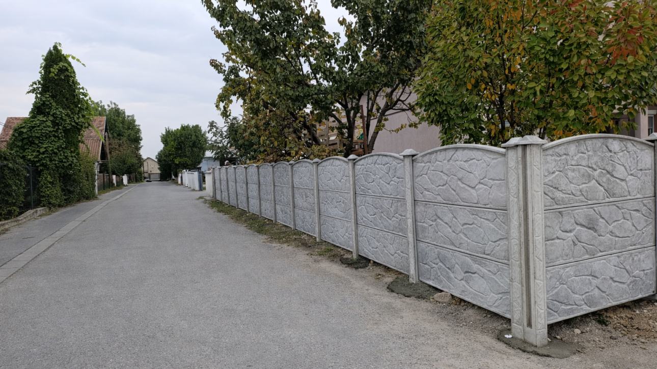 Krupan kamen - ograda-od-betona-krupan-kamen.jpg.png