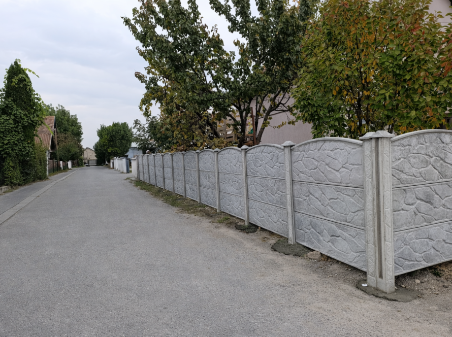 Krupan kamen - ograda-od-betona-krupan-kamen.jpg.png